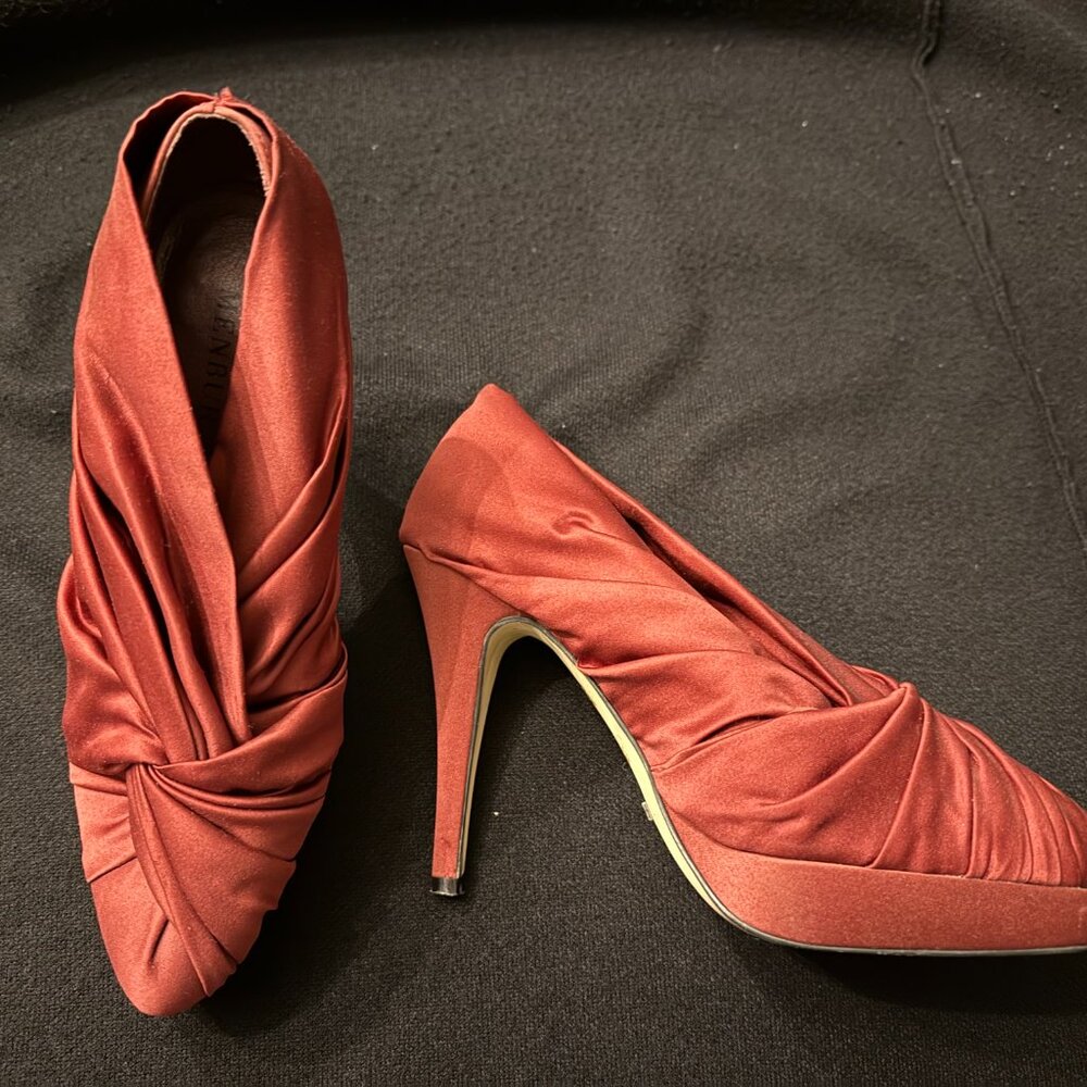 Red Folded Satin Platform High Heel Pumps